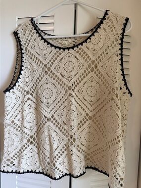 Ultra Pink Cream Crochet Tank with Black Trim